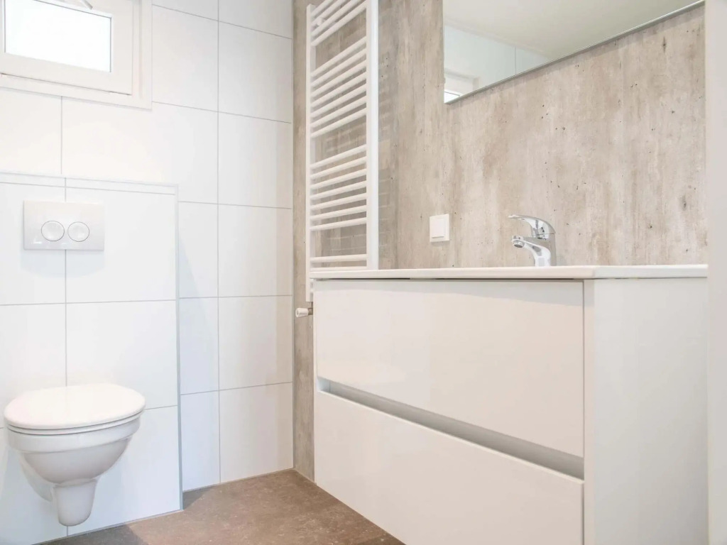 Nice chalet with dishwasher, in a holiday park in the middle of De Veluwe