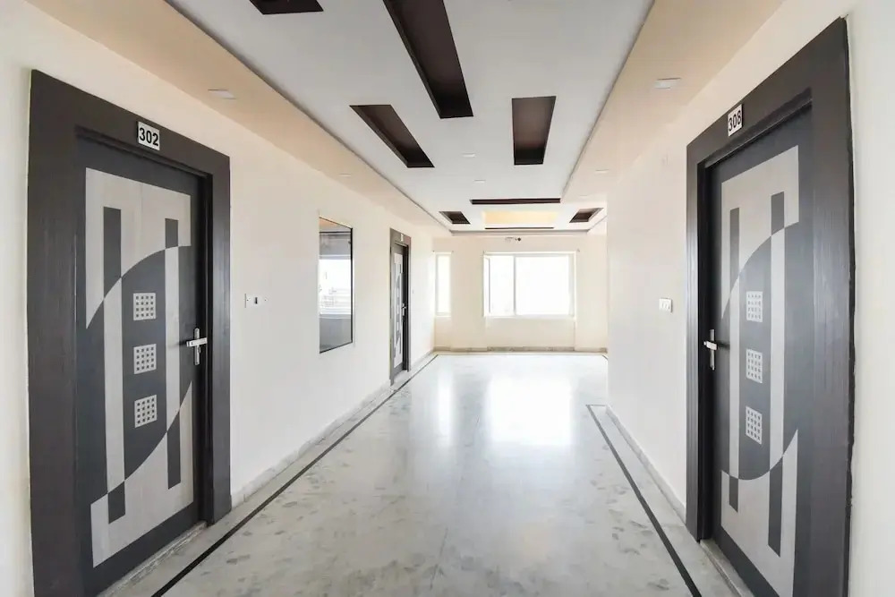 Hotel V Seven by OYO Rooms
