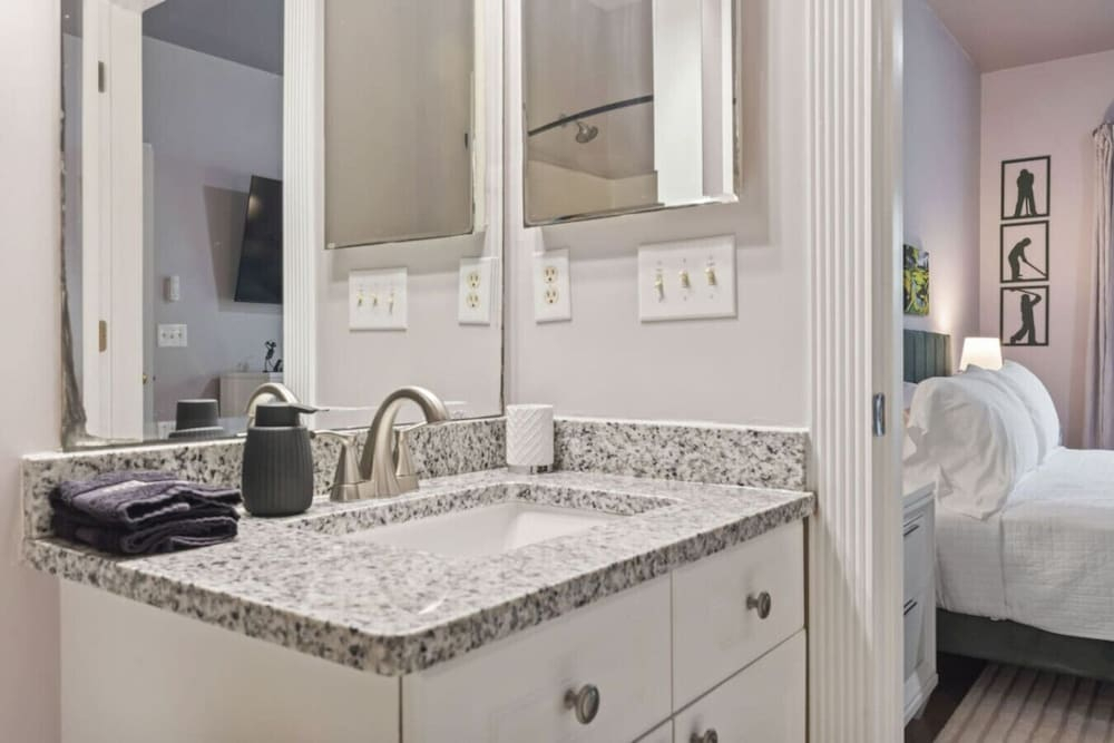 Oh My Gosh So Posh! Stylish 2BR Condo w/ Glam Decor, Bright Spaces & Relaxed Comfort