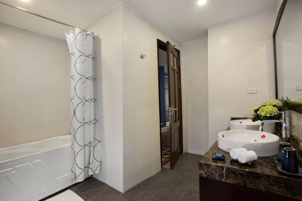 OGallery Premier Hotel & Spa