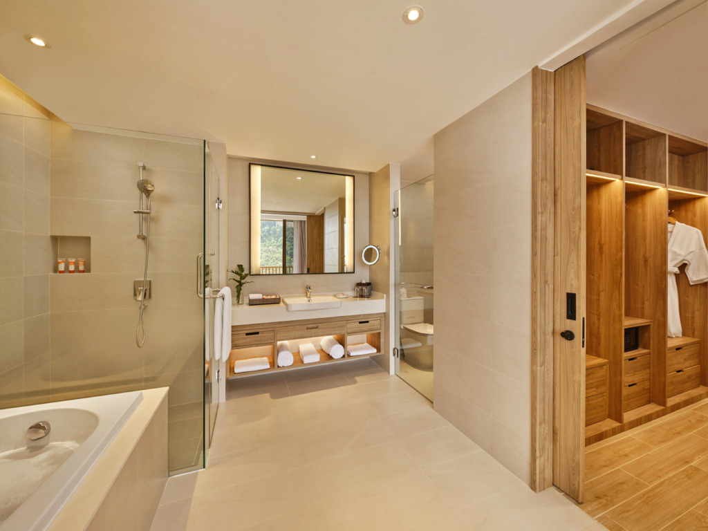 Holiday Inn Resort Krabi Ao Nang Beach by IHG