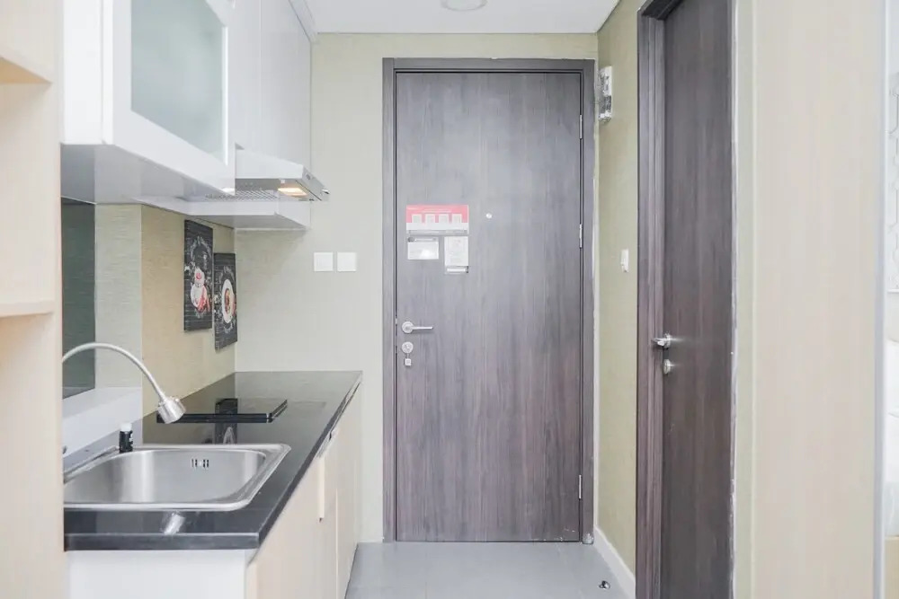 Spacious and Compact Studio Room at Bintaro Icon Apartment