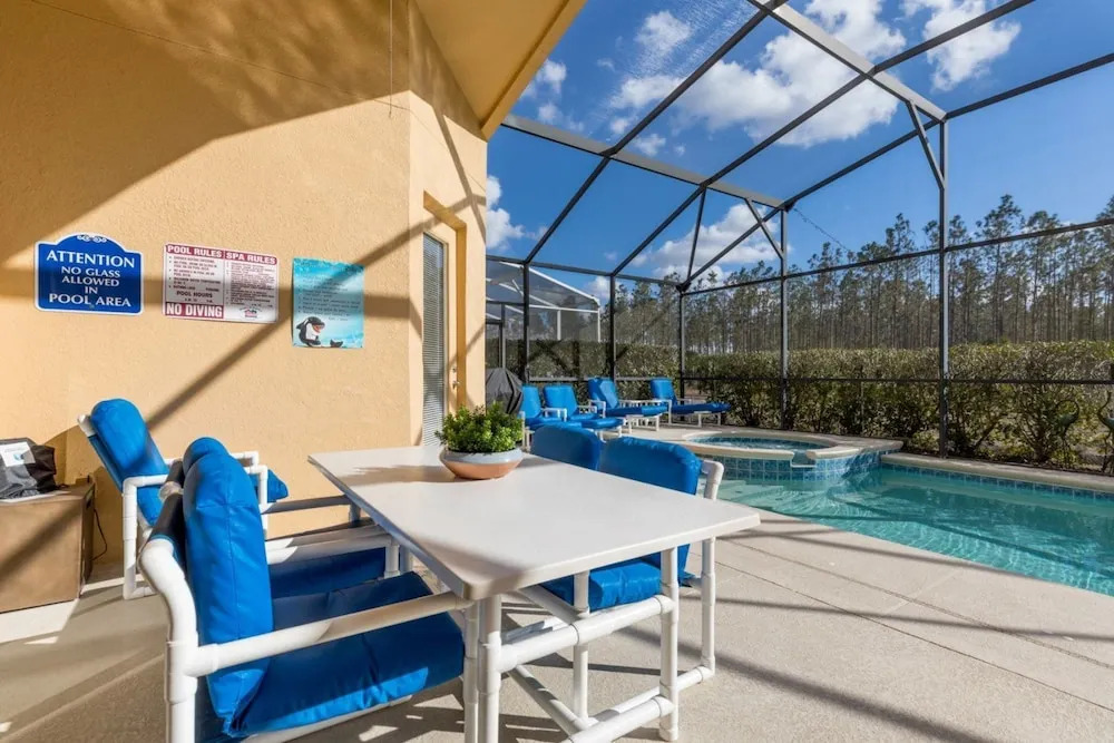 Award Winning Vacation Home With South Facing Pool And Spa Overlooking Conservation Land