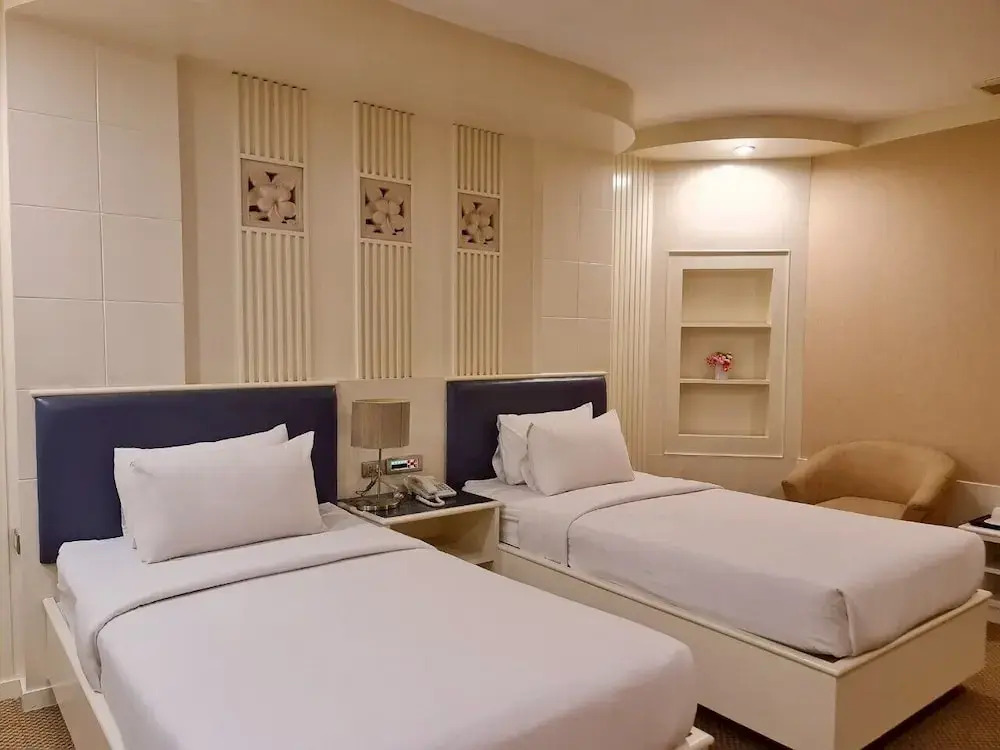 The Rich Hotel Rama 5