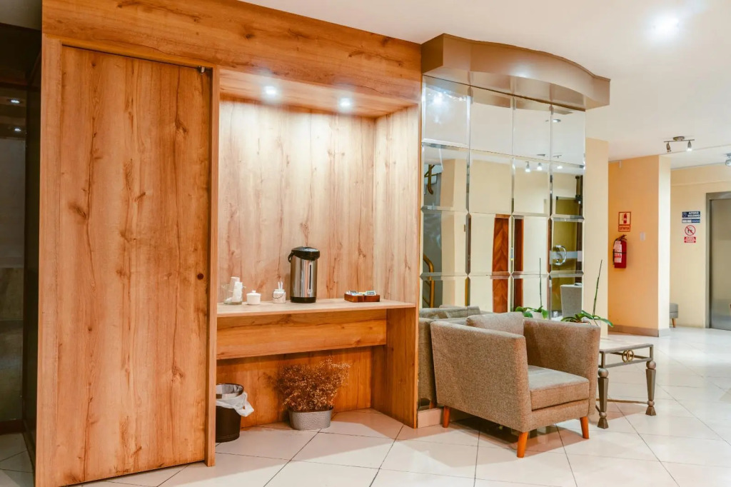 Cesar's Hotel La Merced