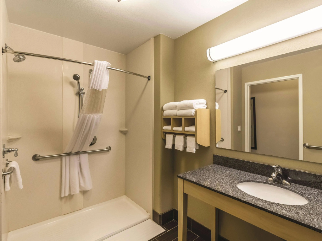 La Quinta by Wyndham Fargo-Medical Center