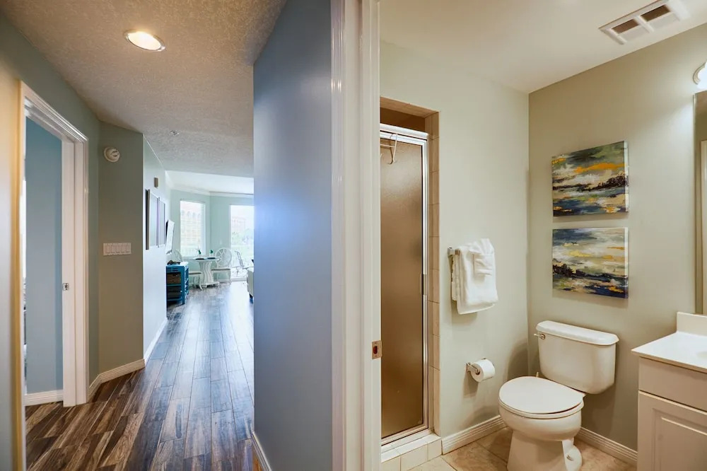 Gulfside 308 - 2 Br condo by RedAwning