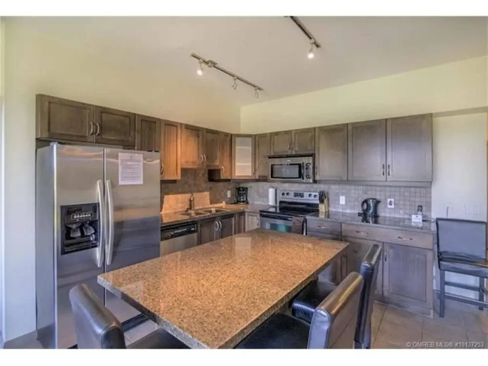 One of a Kind, Top Floor Apartment at Playa #632