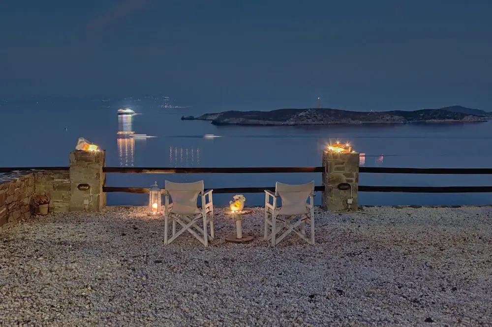 Aegean View - Seaside Apartment in Syros