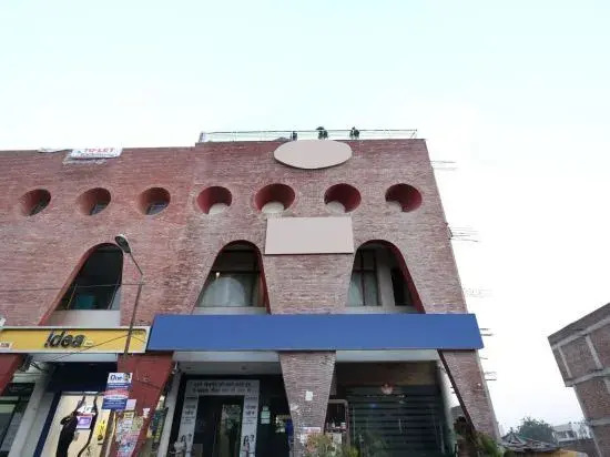 ZO Iconic Panchkula Sector 11