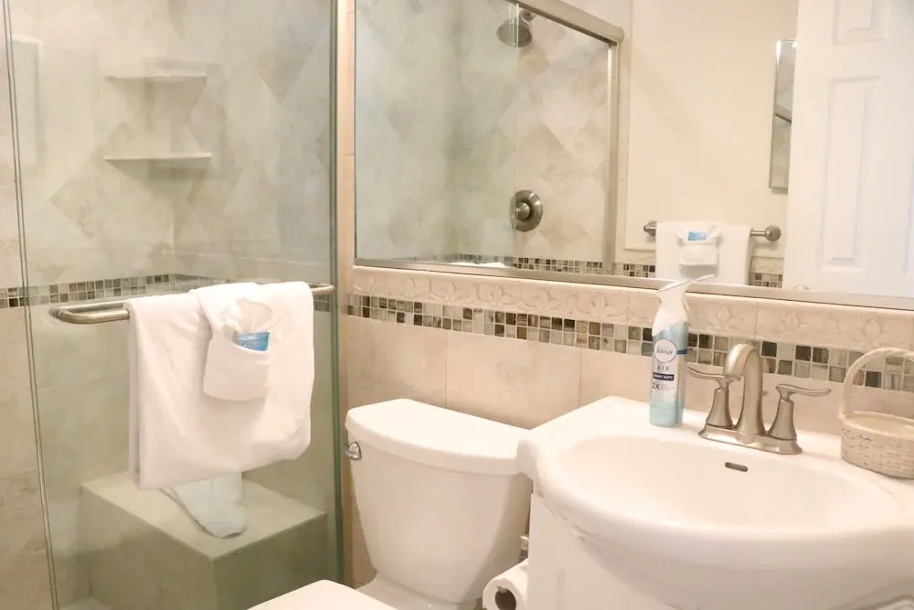 Jamaica Royale 015 - 1 Br Apts