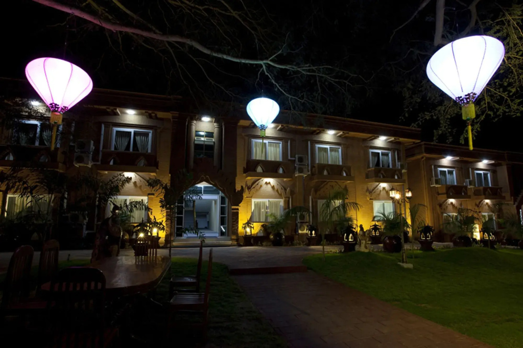 Hotel Sincere Smile Bagan