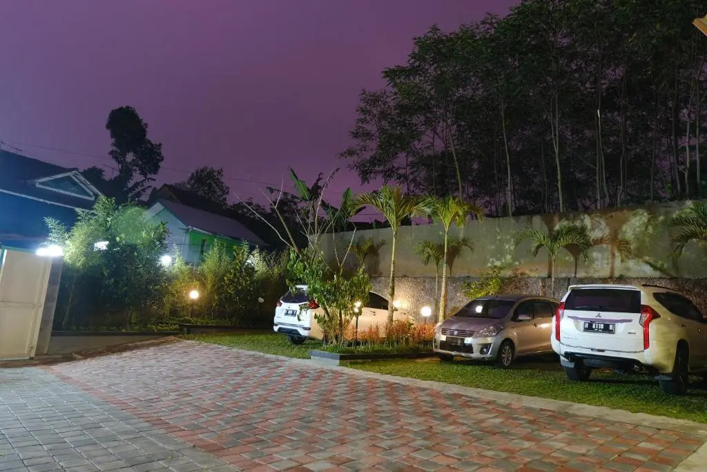 Wisma Lovebird