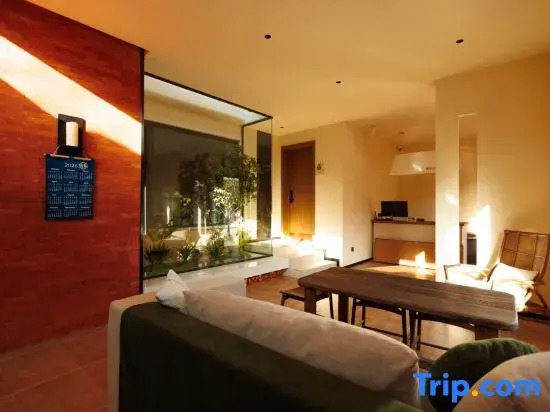 Qining Xiaozhu Boutique Homestay