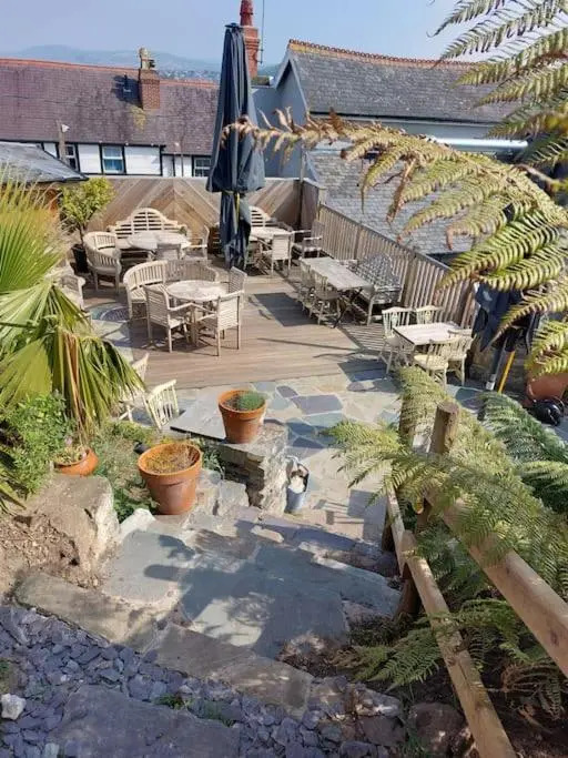 Llandudno apartment, quirky pub with tropical beer garden