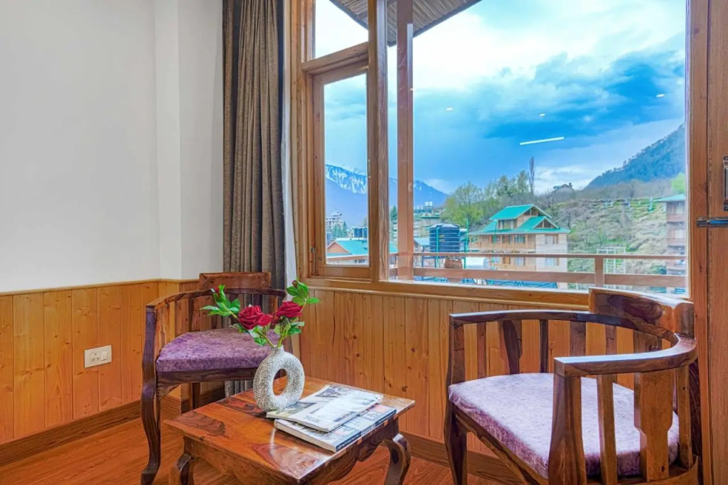 Hotel Divine Paradise Manali