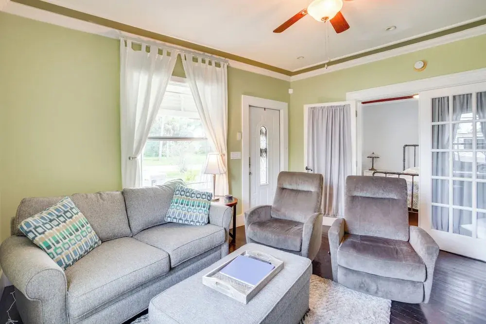< 1 Mi to Downtown Fort Myers: Tranquil Retreat