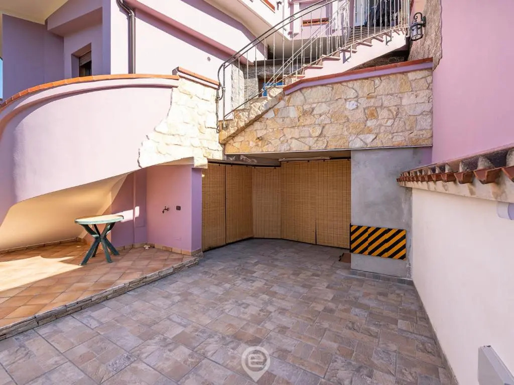 Mary's House - WiFi & Private Parking