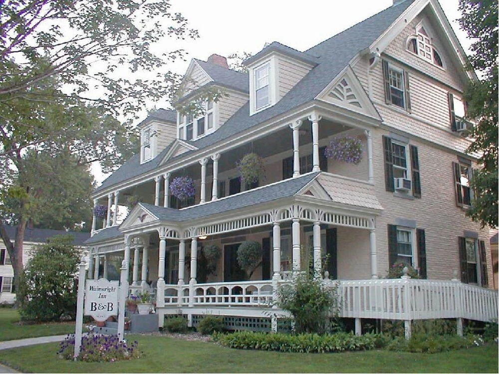 Wainwright Inn