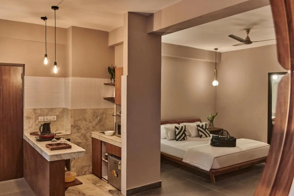 Minimalist Poshtel & Suites