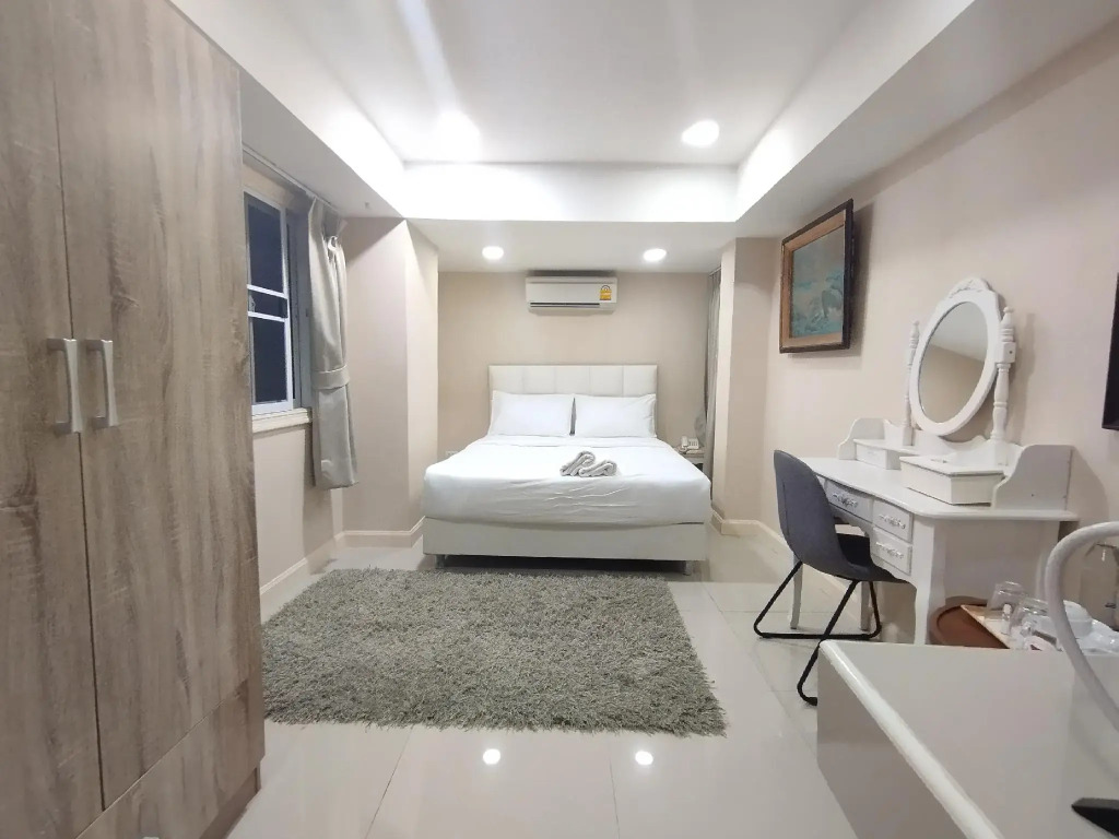 Aree Art Residence