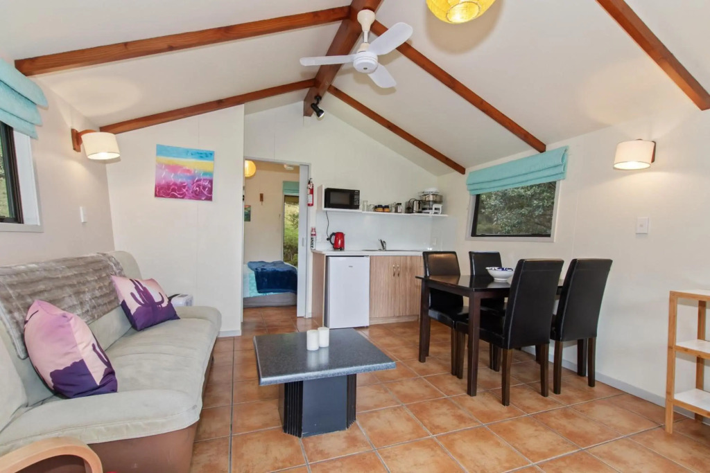 The Cowshed Wairoro Park - Russell Holiday Home