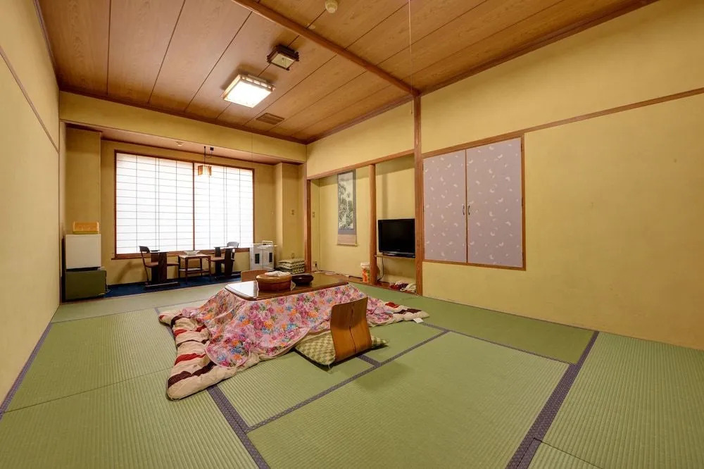 Nakanosawa Onsen Iroriyu no Yado Osakaya