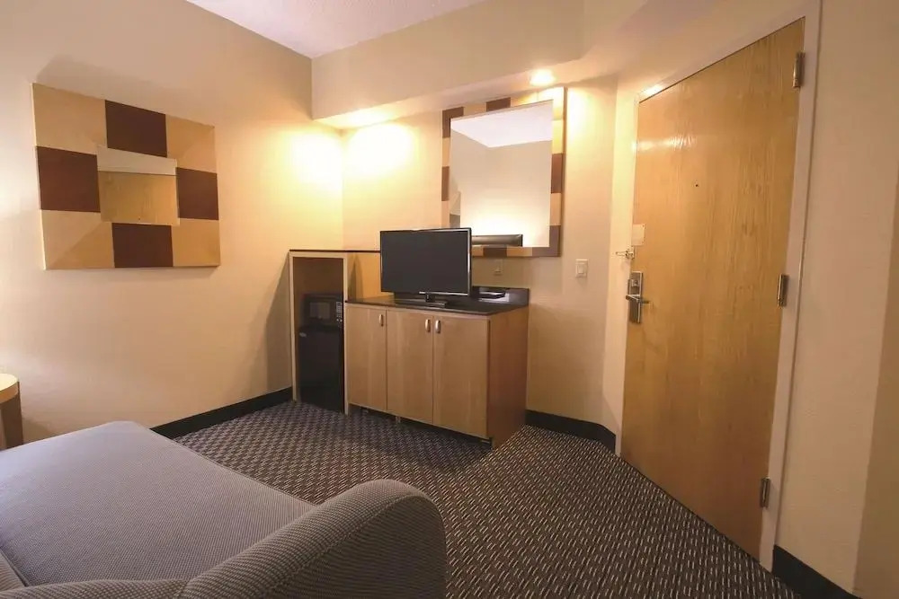 #7716 La Quinta West Palm Beac