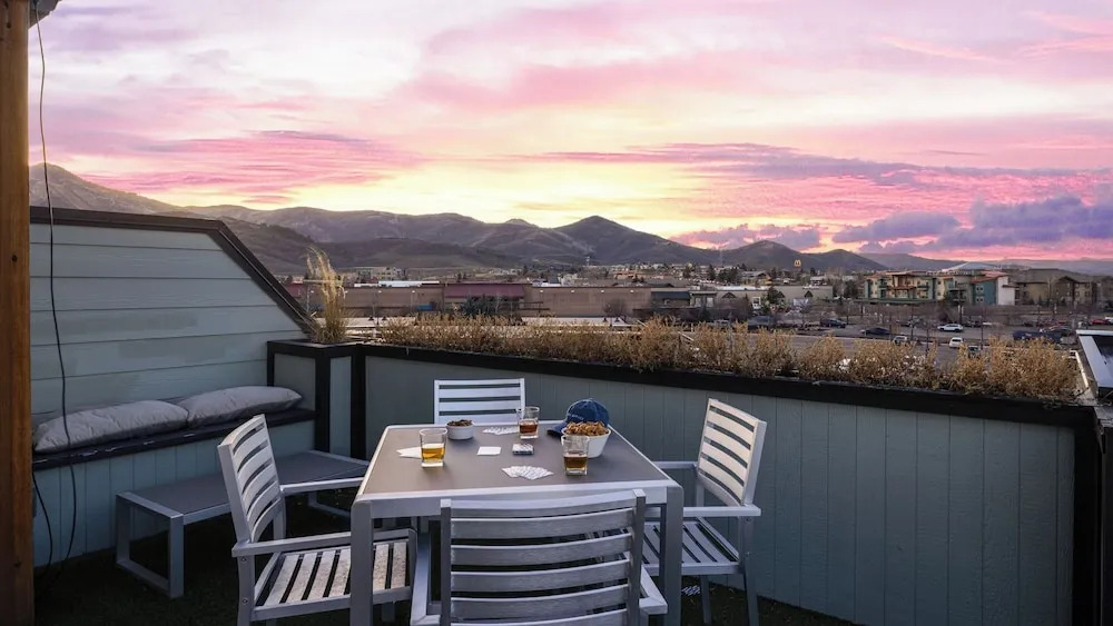 Rooftop Deck w/ Hot Tub Near Dining & Ski Slopes The Lookout by Avantstay