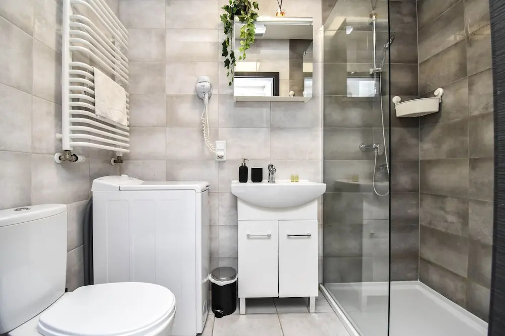 EASY RENT Apartments - Smart 705