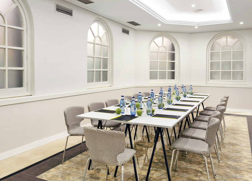 Отель Sercotel Hotel Europa