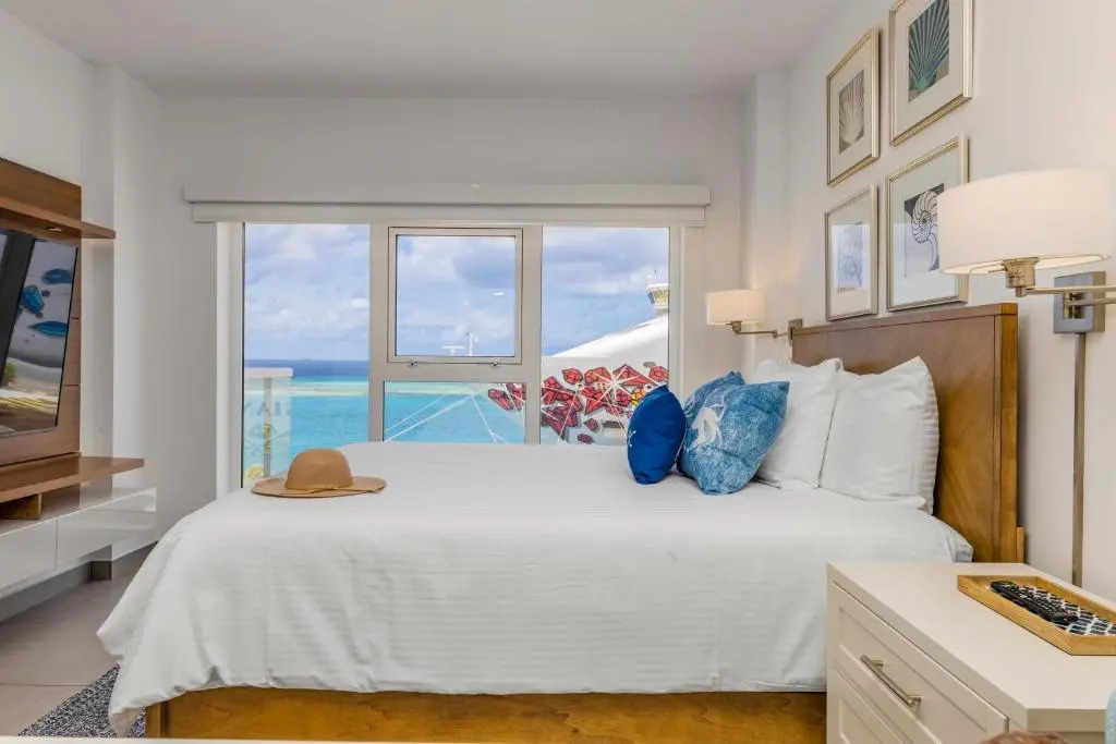 Love Where U Live and Stay Turquoise view Studio