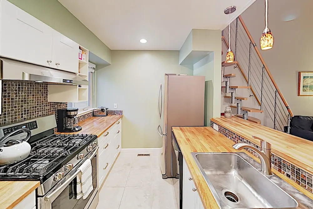 New Listing! Upscale Condo w/ Pool - Walk to Beach condo