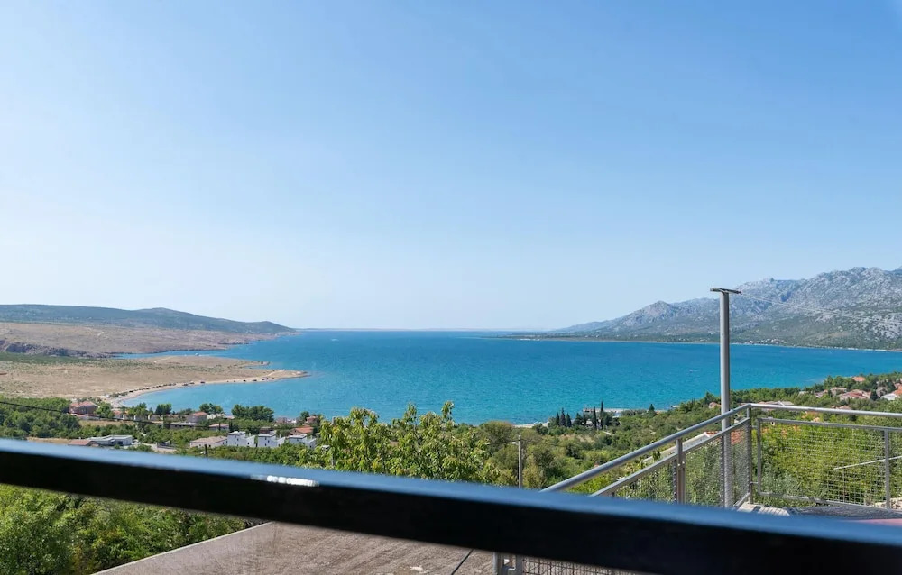 Stunning Apartment in Rovanjska With 3 Bedrooms and Wifi