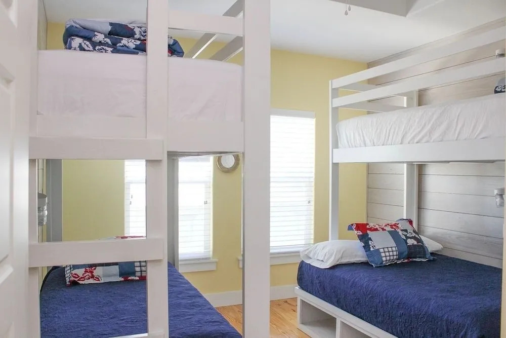 Sandy Craic (Good time) - 4 Br home by RedAwning