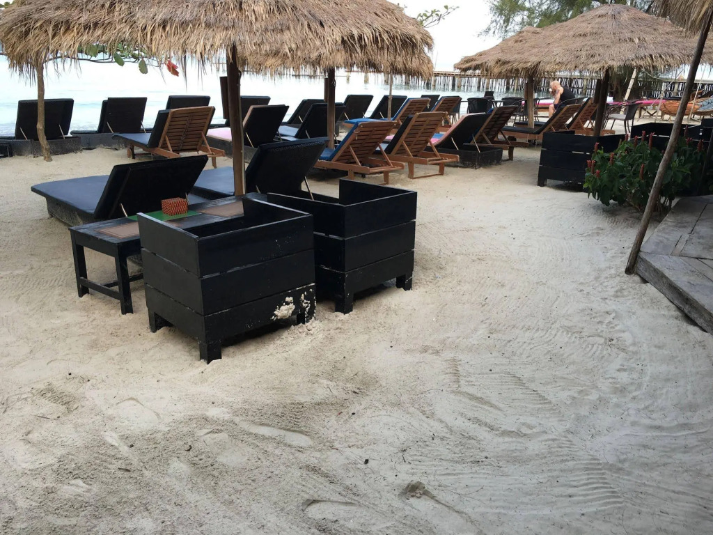 Mary Beach Bungalows