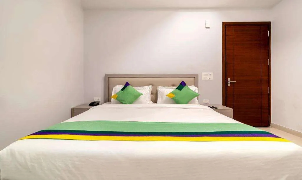 Treebo La Mirage Suite