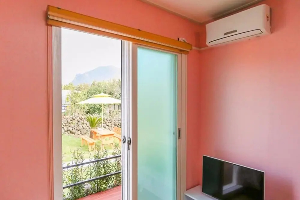 Seogwipo Jeju Landscape House Pension