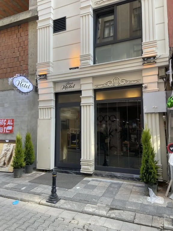Mina Life Hotel