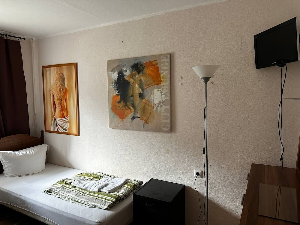 WG-Hostel