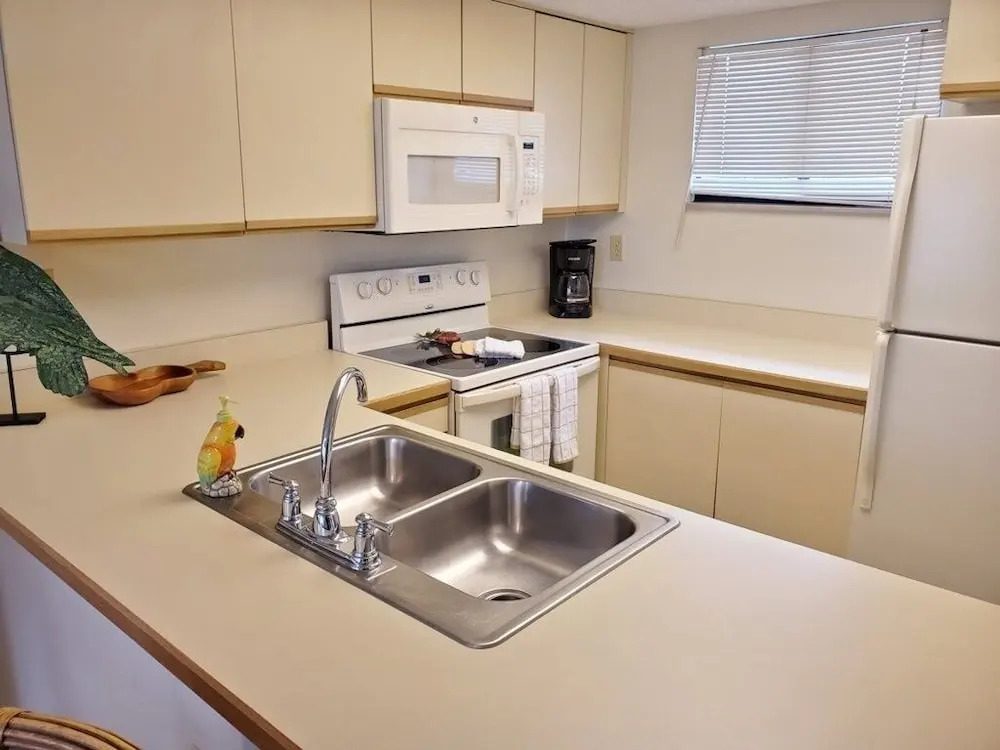 Ocean Ge Club C36 1 Bedroom Condo by RedAwning