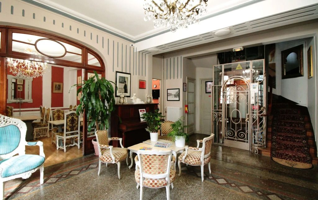 Hôtel Crystal Reims Centre
