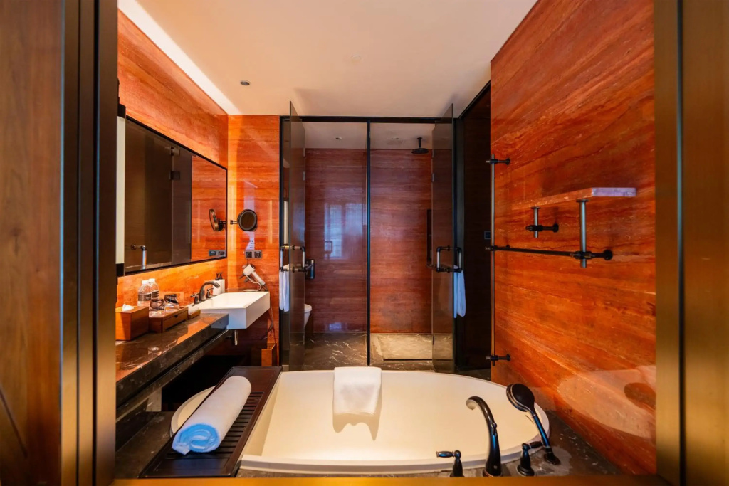InterContinental Shanghai Wonderland by IHG