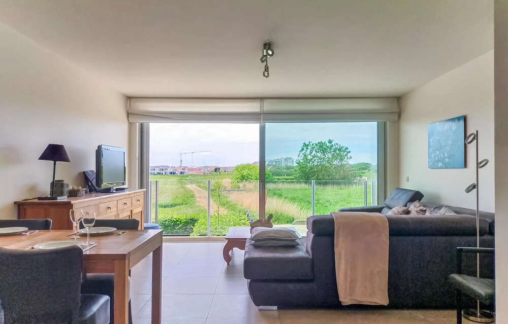 Stunning Apartment in Oostende With Wifi and 2 Bedrooms