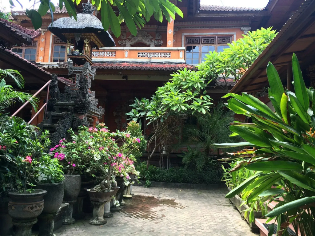 Suka Beach Inn