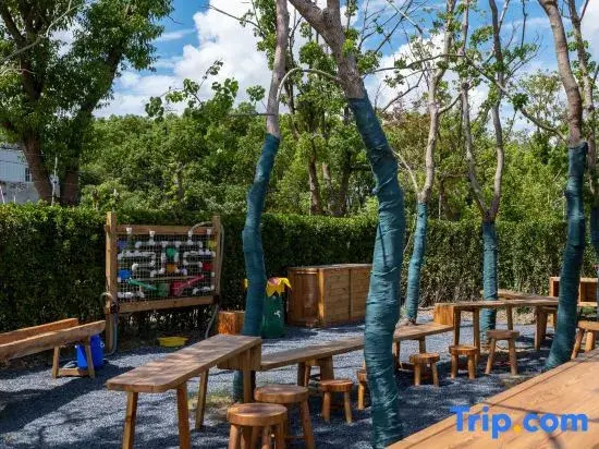 Shuaiwa Club Homestay (Shanghai Jinshan North Station Huakai Seaside Ecological Park)