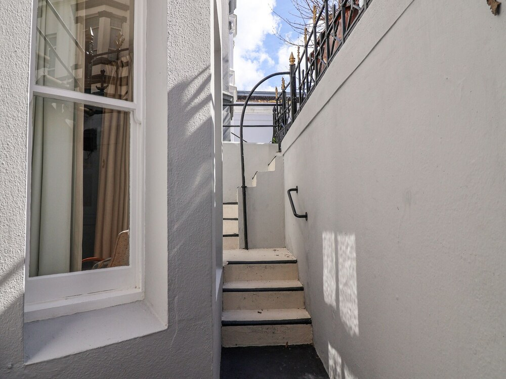 Tamar 2 Sussex Place