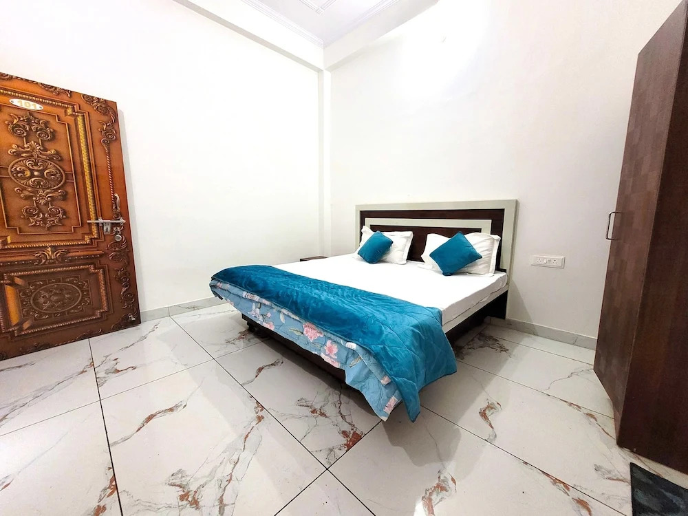 Hotel Ram Ghat Inn