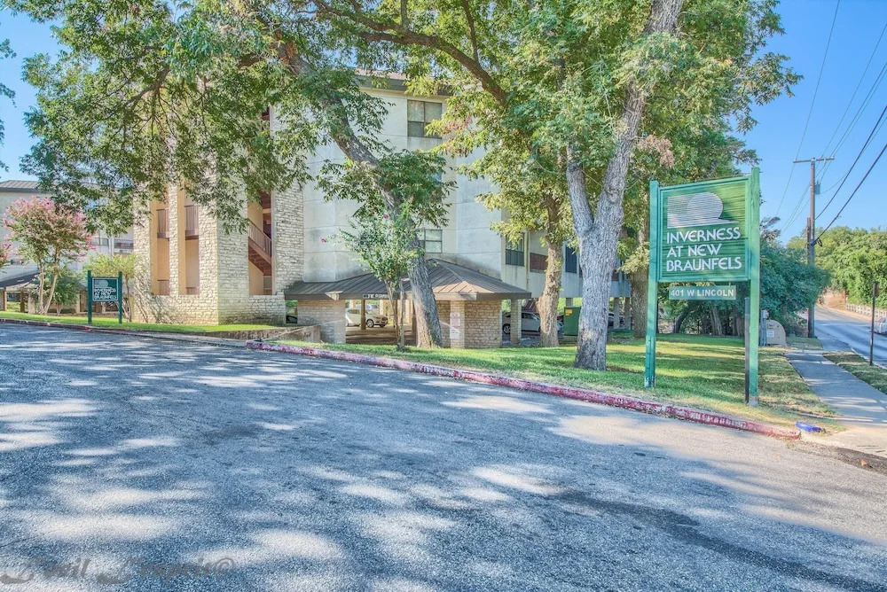 Ic 209 Comal Escape 2 Bedroom Condo by RedAwning