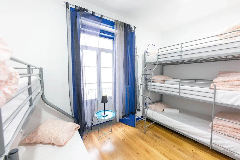 Help Yourself Hostels - Parede